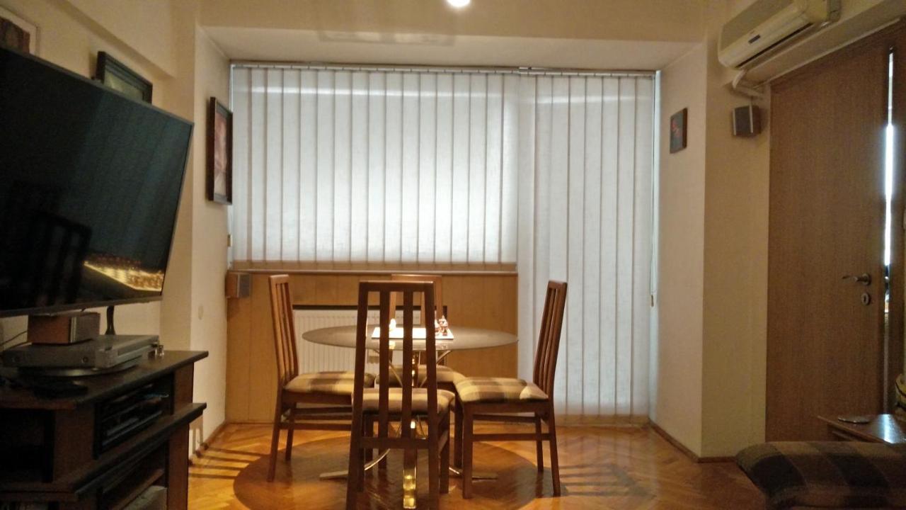 Rompromo Plus Accommodation Bukarest Exterior foto
