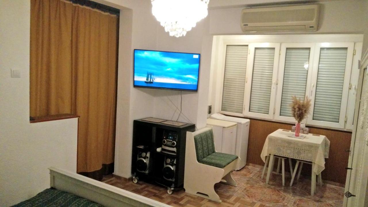 Rompromo Plus Accommodation Bukarest Exterior foto