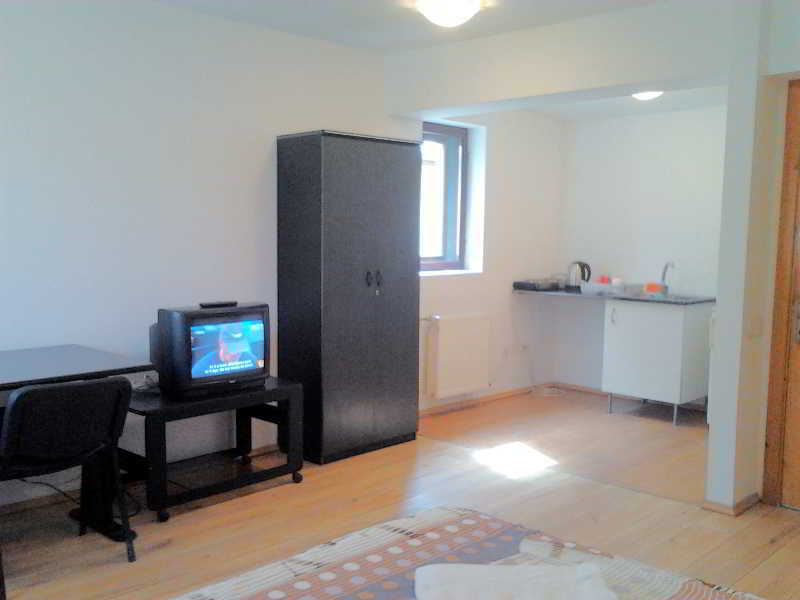 Rompromo Plus Accommodation Bukarest Exterior foto